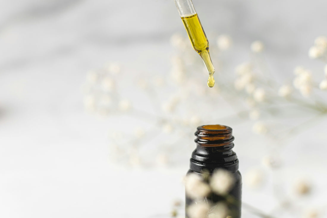 Aceite Esencial de Árbol de Té: El Guardián Natural de tu Piel