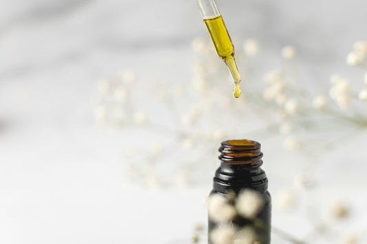 Aceite Esencial de Árbol de Té: El Guardián Natural de tu Piel